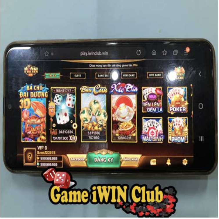 iWin có lượng người đặt cược nhiều nhưng Sanhu777 cũng được đánh giá cao