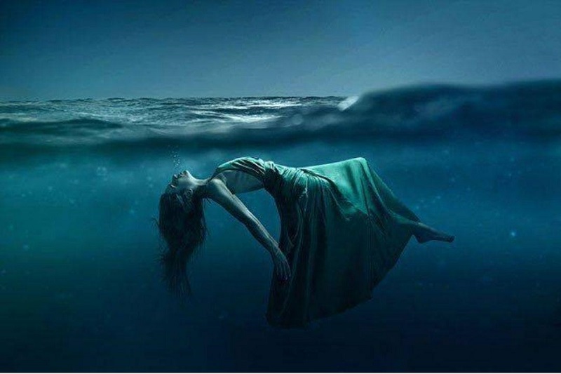 Mơ thấy người chết đuối